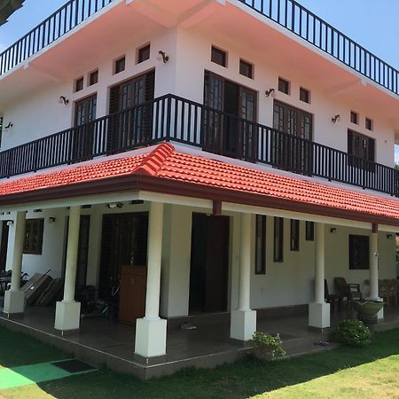 Pick & Go White House Bed & Breakfast Negombo Exterior photo
